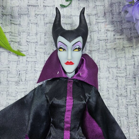 Disney Store Disney Villain Maleficent Doll Sleeping Beauty Classic Doll - Picture 2 of 4